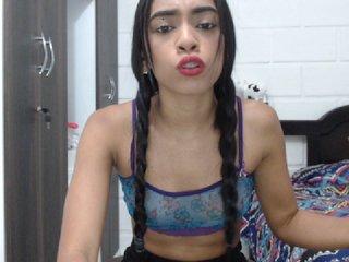 antonia-moon bongacams