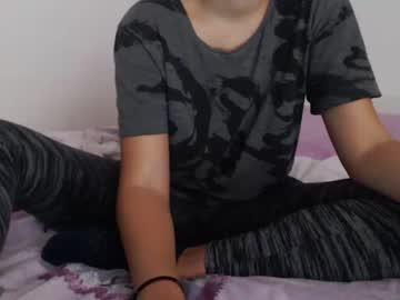 arya08 chaturbate