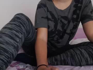 arya08 chaturbate