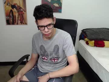 axel_latinboy chaturbate