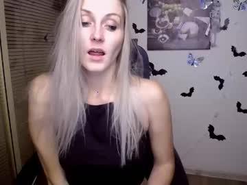 blondekiki chaturbate