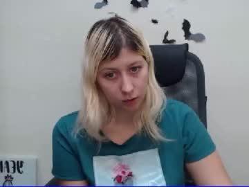 blondiebb25 chaturbate