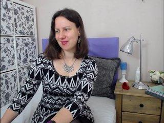 CarolineBB bongacams