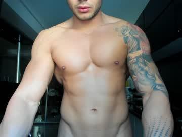 chrisbigmuscles chaturbate