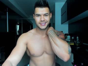 chrisbigmuscles chaturbate