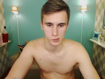 daniel_lovelly chaturbate