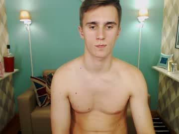 daniel_lovelly chaturbate