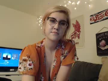 elysethemoon chaturbate