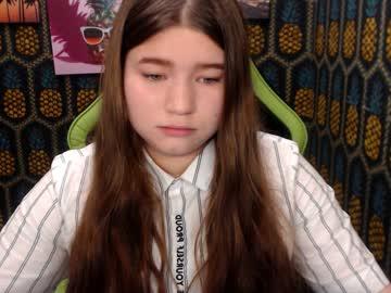 emilia_shy chaturbate