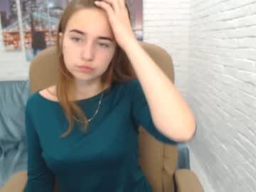 emiliashy chaturbate