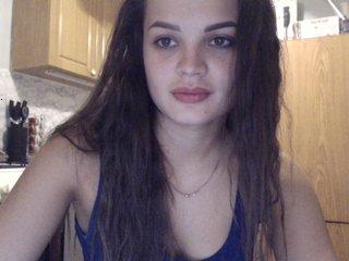 hilary555 bongacams