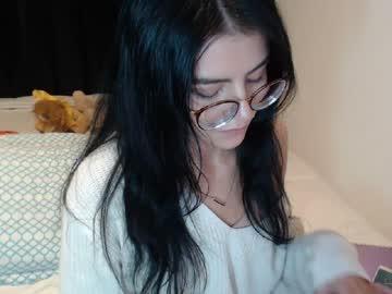 holly_bunny321 chaturbate