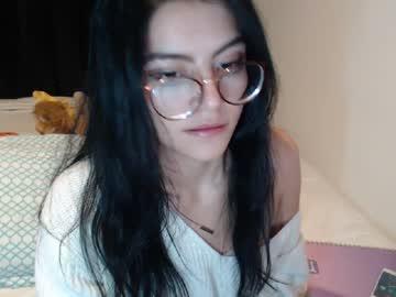 holly_bunny321 chaturbate