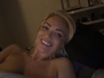 hollycakesxx chaturbate