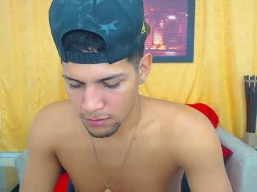 isaac_latinxxx chaturbate