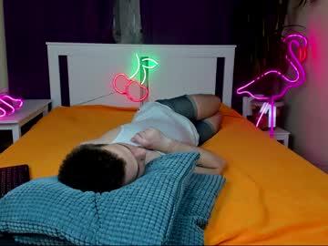 julian_muffin chaturbate