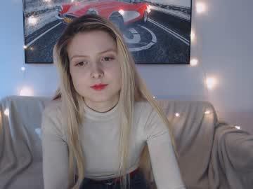 julie_holiday chaturbate