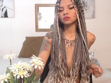 karinaa18 chaturbate