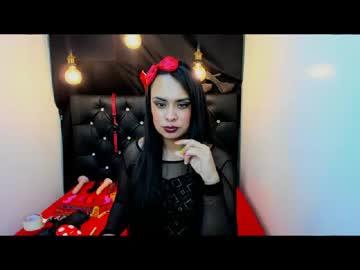 karola_hott chaturbate