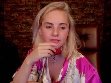 kinky_white_rabbit chaturbate