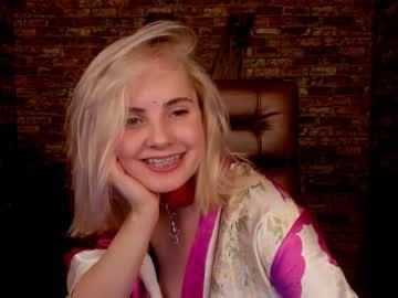 kinky_white_rabbit chaturbate