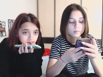 lari_18 chaturbate