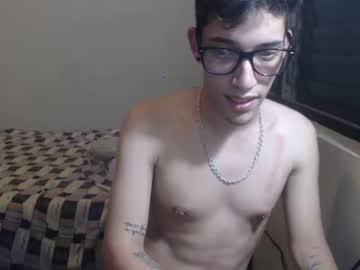 latinsexychris chaturbate