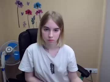 littlesuzzzy chaturbate