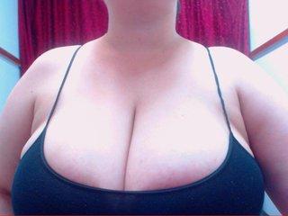 MEGA-TETAS bongacams