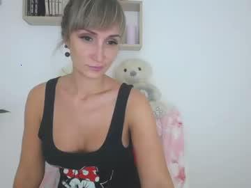 mirandared chaturbate