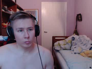 mommystoyboy1992 chaturbate