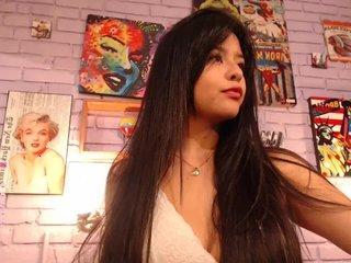 NicoleFowler bongacams