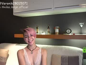 nika_lodge chaturbate