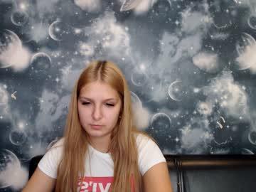 phyliss_lippo chaturbate