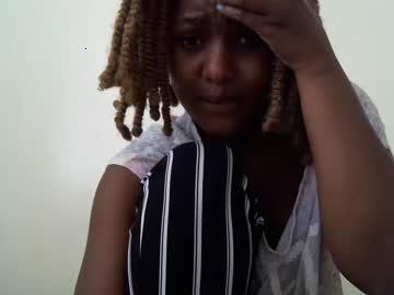 queenb_0 chaturbate