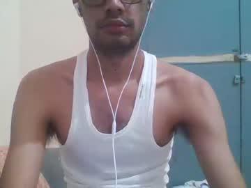 ronnierambo17 chaturbate