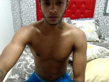 santiiu3584 chaturbate