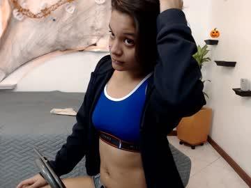 sara_jonesxo chaturbate