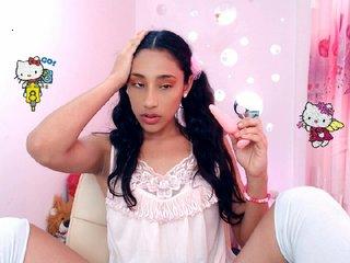 SkinnyHotBby bongacams