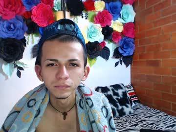 smallgiant_23 chaturbate