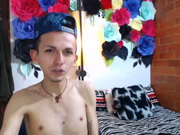 smallgiant_23 chaturbate