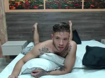 thom_skinny chaturbate